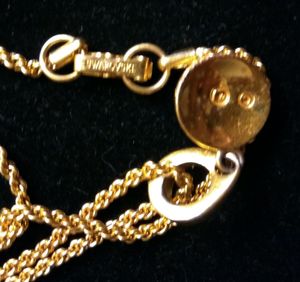 Original Swaroski gold plated pendant +18" rope