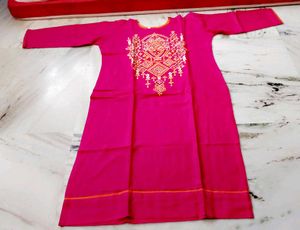 🌺Pink Embroidered Kurta &amp; Dupatta Set