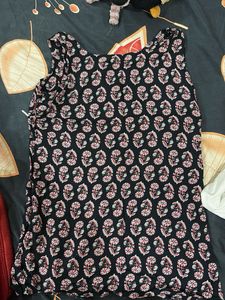 Stylish Sleeveless Printed Top