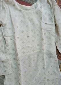 White Chiffon Georgette Top With Pant.