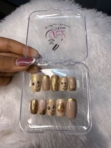 Elegant Gold Leaf with cat eye Press-On Nails