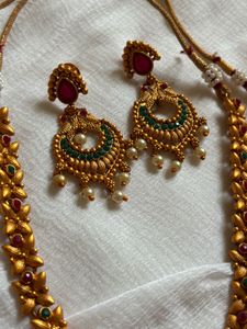 Exquisite Vintage Gold Necklace &amp; Earring Set