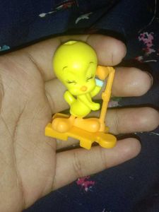 Cute Tweety Bird Toy Figure