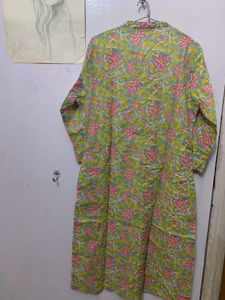 Beautiful mandarin collar straight kurta