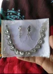 Sparkling Rhinestone Necklace &amp; Earrings Set