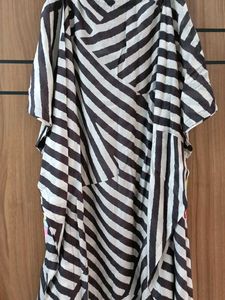 Chic Striped Tunic with Colorful Pockets