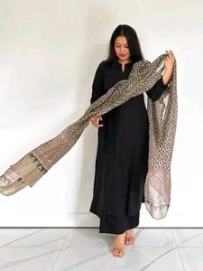 Woman Cotton Kurta Set with Dupatta