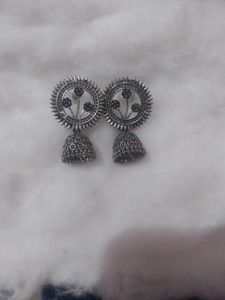 3 jodi earrings &amp; 1 Bracelet