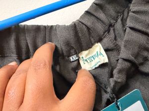 Comfy Grey Linen Shorts- NEW WITH TAG