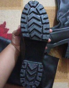"FLASH SALE "Chic Black Heeled Boots