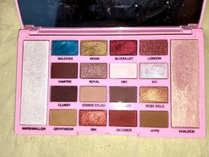 Makeup Revolution London Eyeshadow Palette