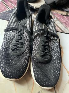 Stylish Black Knit Sneakers