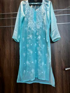 chikankari kurtis