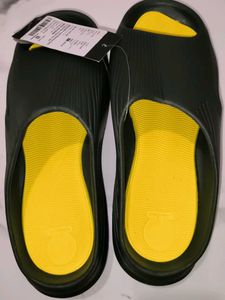 Stylish Black &amp; Yellow Flip Flops