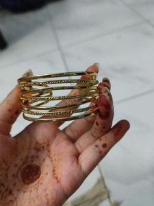 statement jewelry( bangle)