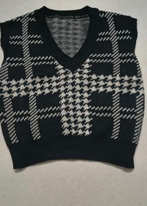 Chic Plaid Knit Vest Sweater