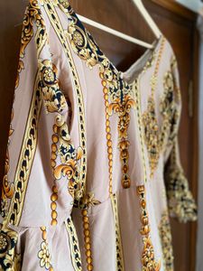 Elegant Baroque Print Fishcut Dress