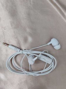 Basics Wire Earbuds