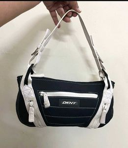 DKNY Quilted Y2k trending Baguette