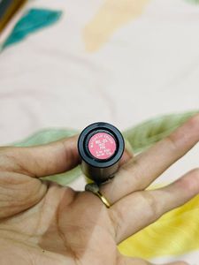 Sery Mattish Hot Pink Lipstick