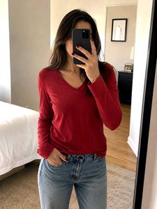 Chic Red Long Sleeve V-Neck Top