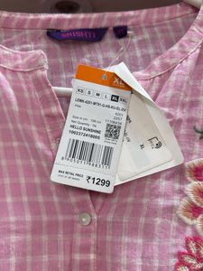 Chic Pink Checked Kurta with Embroidery