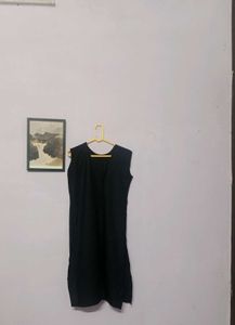 Sleeveless Black Top