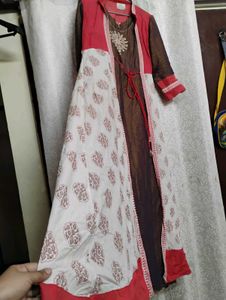 Elegant Kurta Set with Intricate Embroidery