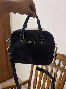 Tommy Hilfiger Navy Shoulder Bag