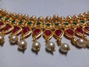 Exquisite Gold Necklace with Pearls &amp; Rubies