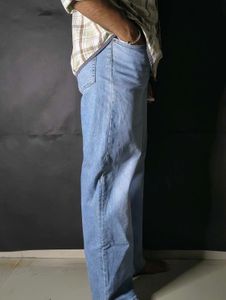 levi's Unisex like new Light Wash Denim Jeans