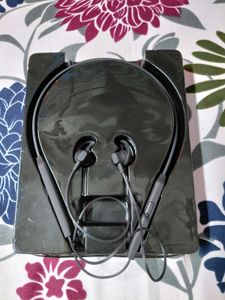 Kraze Emirates Neckband BT109 Earphones
