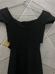 Elegant Black Off-Shoulder Maxi Dress