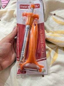 Twin Birds Gas Lighter &amp; Peeler Set