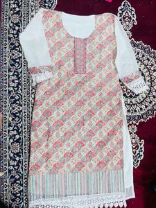 Elegant Printed Kurta Set with Delicate Lace