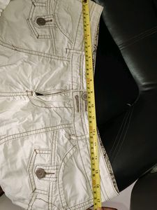 Multi Pocket Off White Shorts