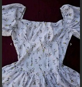floral mini dress🦢🍄