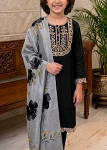 4-6 year Elegant Embroidered Black Kurta Set for G