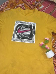 Nike Graphic T-Shirt