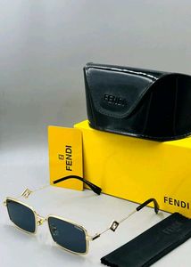 Chic Fendi Square Sunglasses