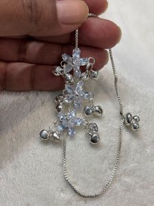 Sparkling Flower Design Anklet