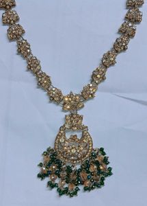 Stunning Crystal Gold-Toned  Necklace