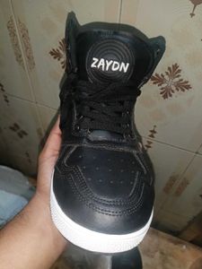 ZAYDN High-Top Sneakers
