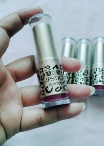 Brand new Set of 4 Lipsticks