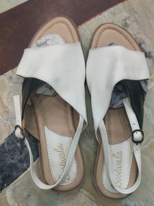 Stylish Two-Tone Slingback Sandals