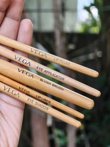 Vega Makeup Brush Set Of 5 🎀 (Negotiable)
