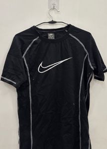 Nike Dri-FIT T-Shirt