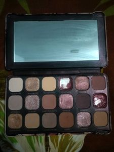 Revolution Forever Flawless Eyeshadow Palette