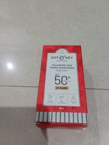 Pack of 4 Dot&amp;Key Tinted Sunscreens