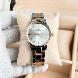 DANIEL WELLINGTON PREMIUM QUALITY LADIES WATCH AT